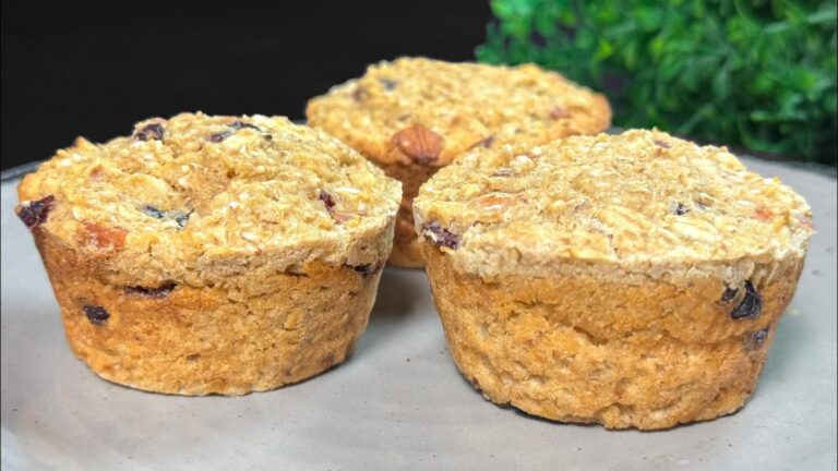 Questo semplice gesto trasforma mele e avena in un dolce sano e irresistibile…
