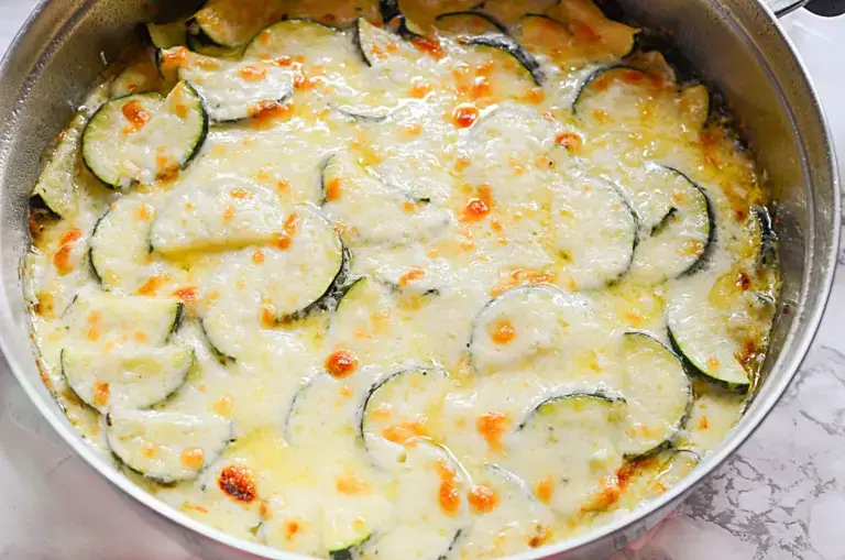 Gratin di Zucchine al Formaggio: la Ricetta Cremosa e Ricca di Gusto a Basso Contenuto di Carboidrati